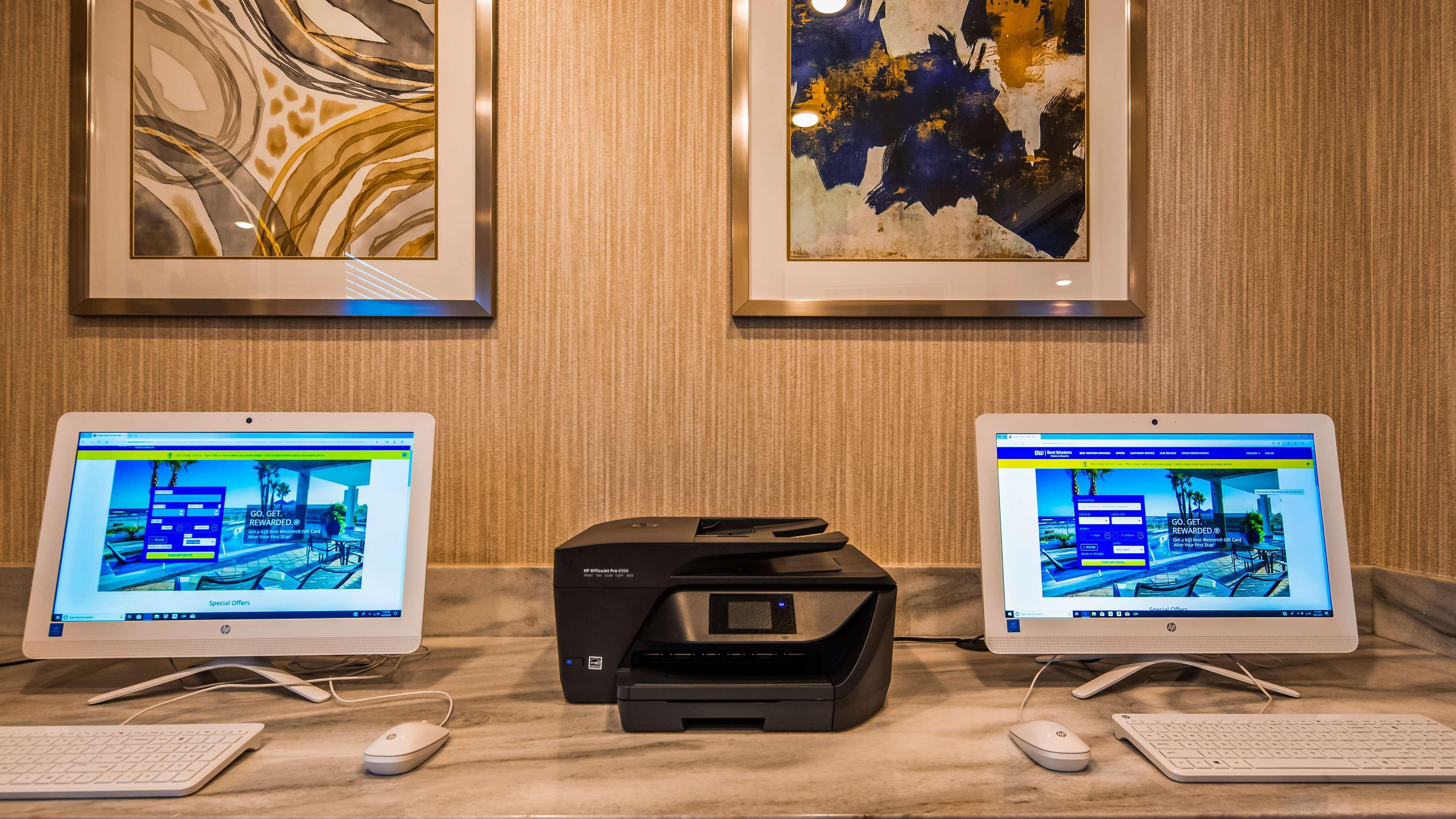 ベストウェスタン ホライゾン イン メドフォード エクステリア 写真